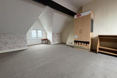 2 bedroom duplex to rent, Penylan Road, Cardiff CF24