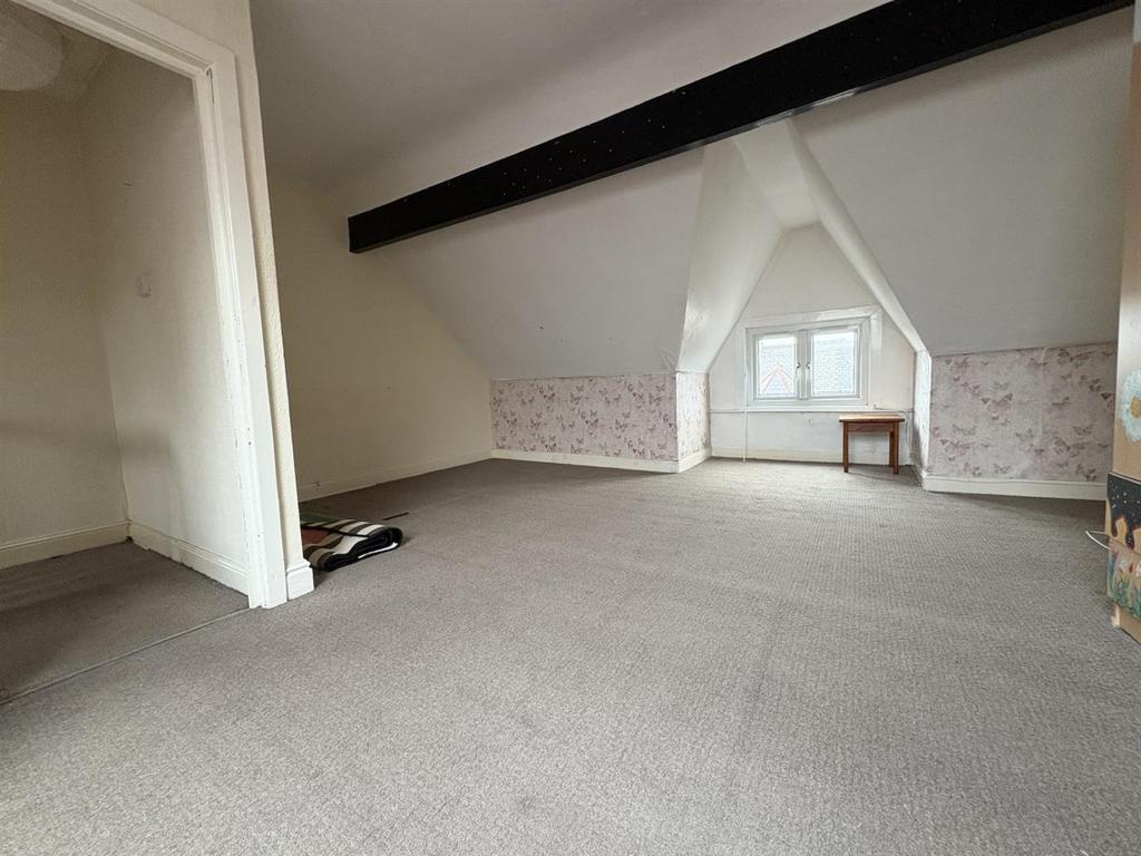 37a pen bedroom.jpg