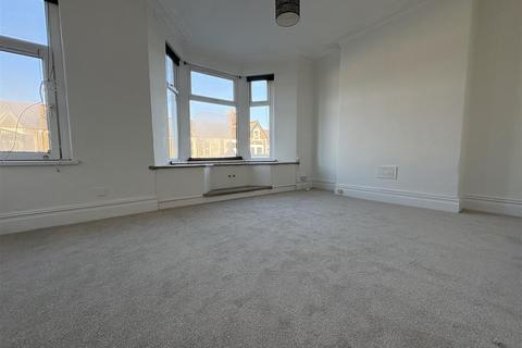 2 bedroom duplex to rent, Penylan Road, Cardiff CF24