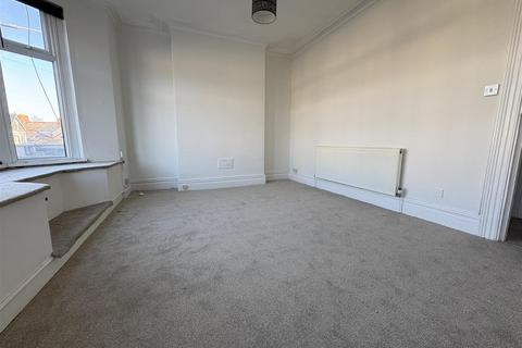 2 bedroom duplex to rent, Penylan Road, Cardiff CF24