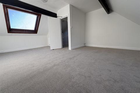 2 bedroom duplex to rent, Penylan Road, Cardiff CF24