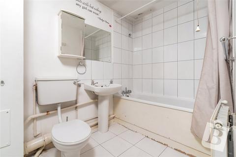 2 bedroom apartment for sale, Plumtree Close, Dagenham, RM10