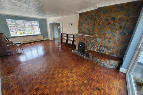 6 bedroom detached house to rent, Kents Green, Bristol BS15
