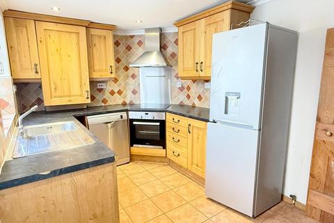 3 bedroom terraced house to rent, Mill Hill, Newmarket