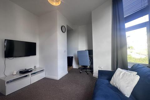 undefined, 12 Whitefield Tce, Flat 4