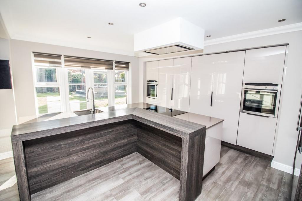 Kitchen Pic 3.