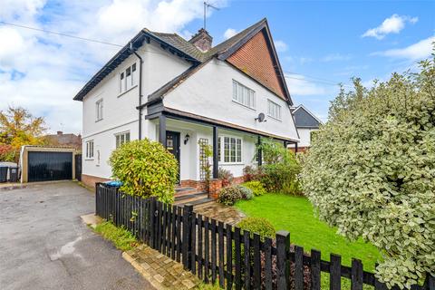 Gordons Way, Oxted, Surrey, RH8