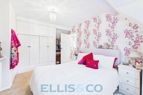 2 bedroom semi-detached house for sale, Lyngs Close, Yalding, Maidstone, Kent, ME18