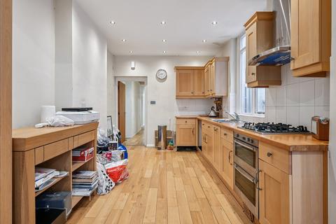 2 bedroom flat for sale, St Georges Square, London, SW1V
