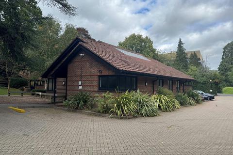 Office to rent, Bassett Av Southampton SO16 7DP