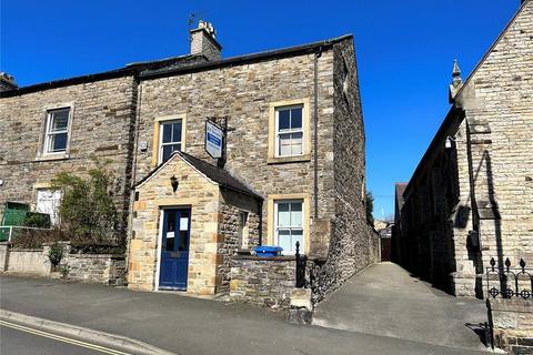 Office to rent, Market Place Leyburn DL8 5AT