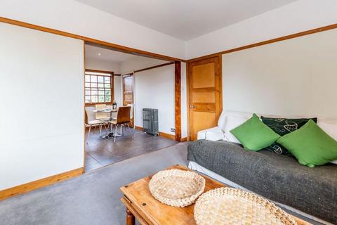 2 bedroom flat to rent, N10