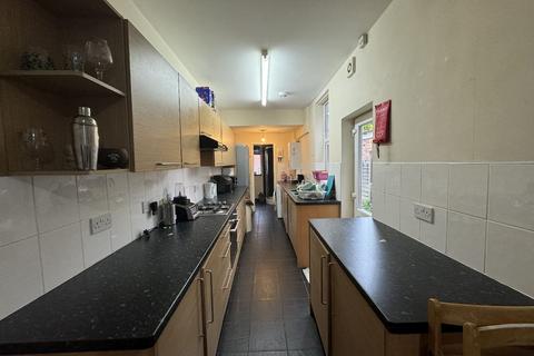 6 bedroom house to rent, Birmingham B29