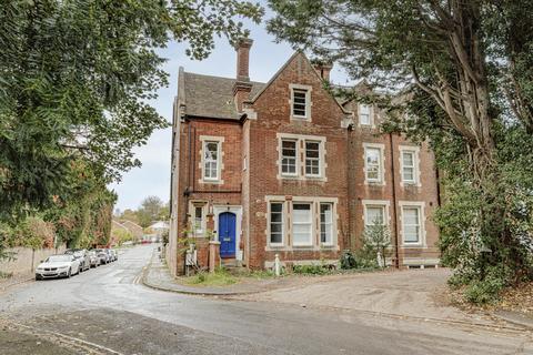3 bedroom flat for sale, New Dover Road, Canterbury CT1