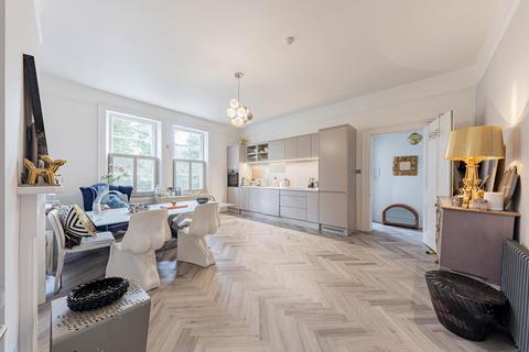 3 bedroom flat for sale, New Dover Road, Canterbury CT1