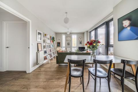 2 bedroom flat for sale, Bermuda Way, London E1