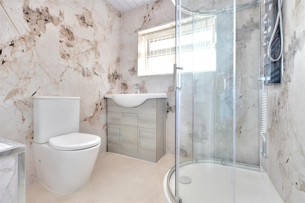 Bathroom.jpeg