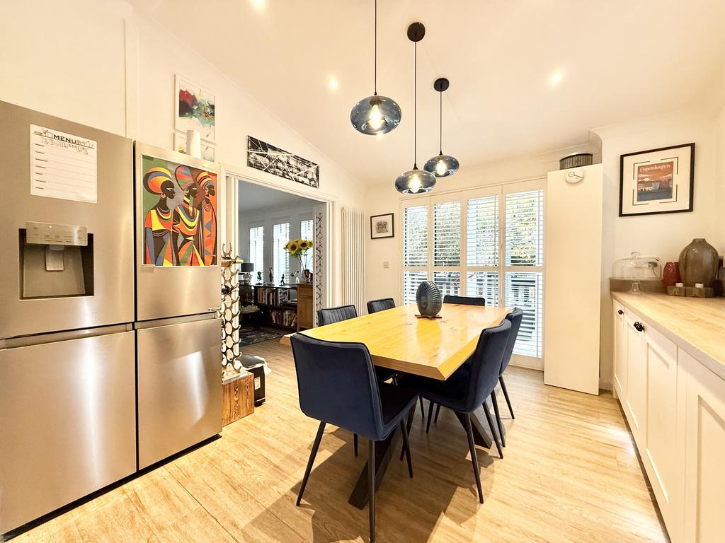Kitchen Diner 2