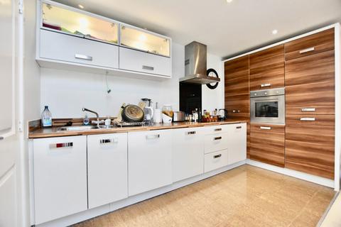 undefined, Kestrel Road, Farnborough GU14
