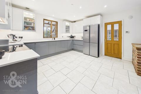 4 bedroom barn conversion for sale, Beetley, Dereham