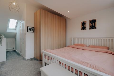 3 bedroom detached house for sale, Aldenham Road, Bushey, WD23