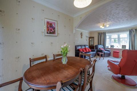 3 bedroom semi-detached house for sale, Stapleford Grove, Stourbridge, DY8 5RD