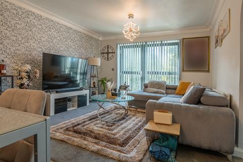 2 bedroom flat for sale, Penn Road, Wolverhampton WV4