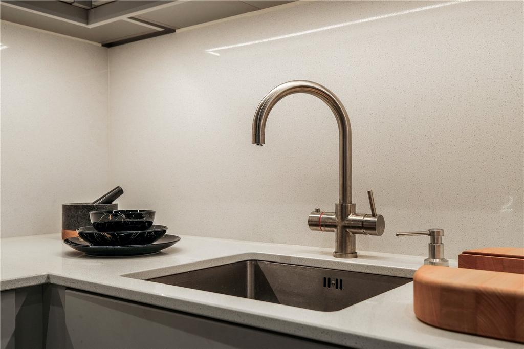 Reception/Kitchen