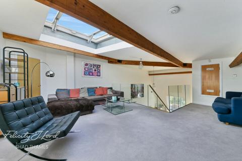 2 bedroom flat for sale, The Penthouse, Boss House, SE1