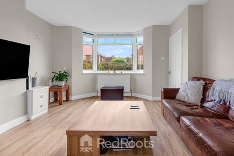 2 bedroom semi-detached house for sale, Aintree Avenue, Doncaster DN4