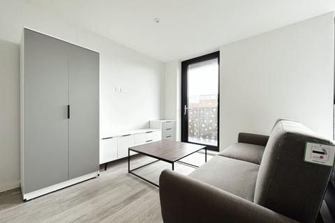 Studio to rent, Bevington Bush, Liverpool, L3