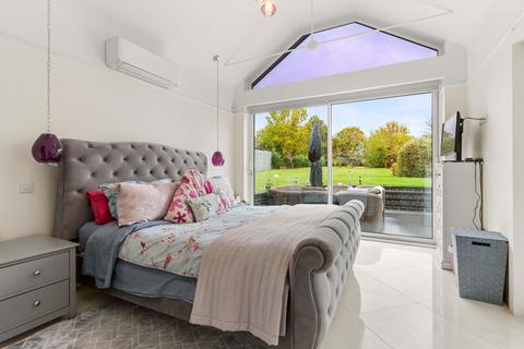 4 bedroom detached bungalow for sale, East Hanningfield Road, Chelmsford CM2