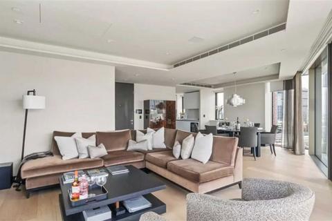 undefined, Crown Square, London SE1