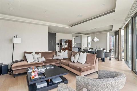 2 bedroom flat to rent, Crown Square, London SE1