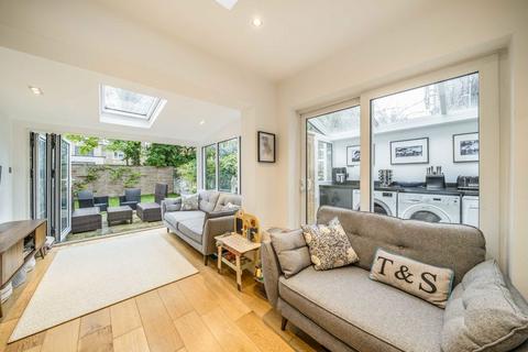 2 bedroom flat for sale, Plympton Road, London NW6