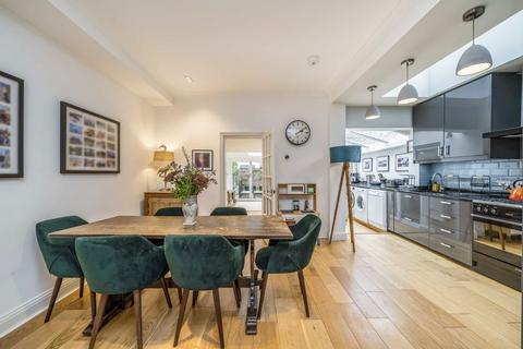 2 bedroom flat for sale, Plympton Road, London NW6