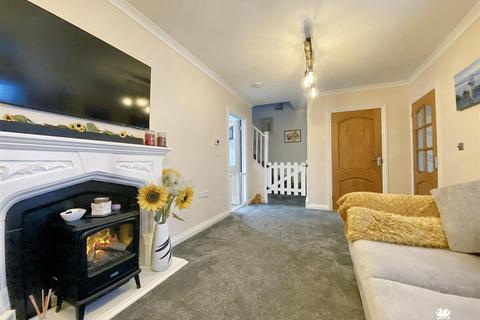 3 bedroom terraced house for sale, Johnston