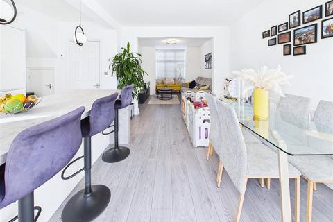 3 bedroom semi-detached house for sale, Rainsford Lane, Chelmsford