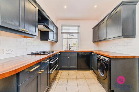 2 bedroom flat for sale, Long Lane, Finchley