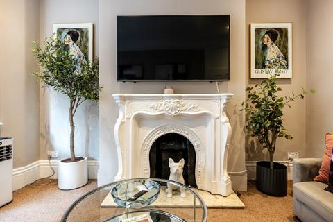 3 bedroom apartment for sale, Winsford House