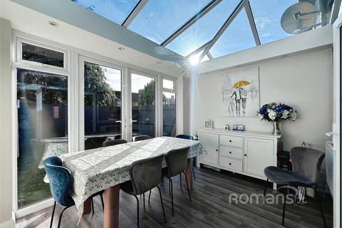 4 bedroom terraced house for sale, Melrose Close, Farnborough