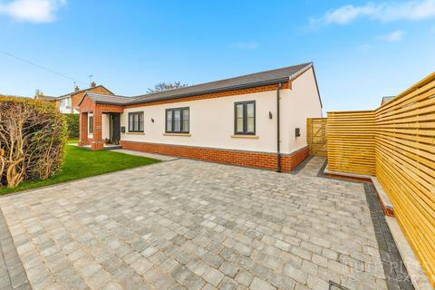 4 bedroom detached bungalow for sale, Beacon View, Pontefract WF9