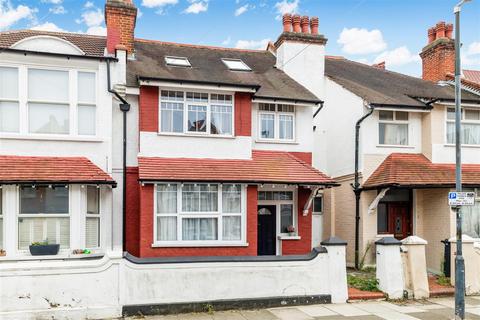 2 bedroom flat to rent, Thirsk Road, Mitcham CR4