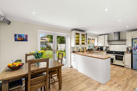 4 bedroom detached house for sale, Lincolns Mead, Lingfield RH7