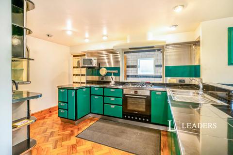 4 bedroom detached house to rent, King Street, Westbourne, PO10