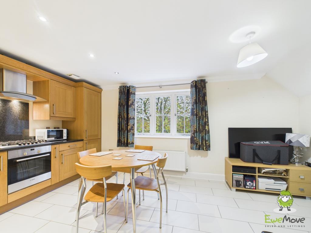 Ewe Move Estate Agents Basingstoke - Garrett Court