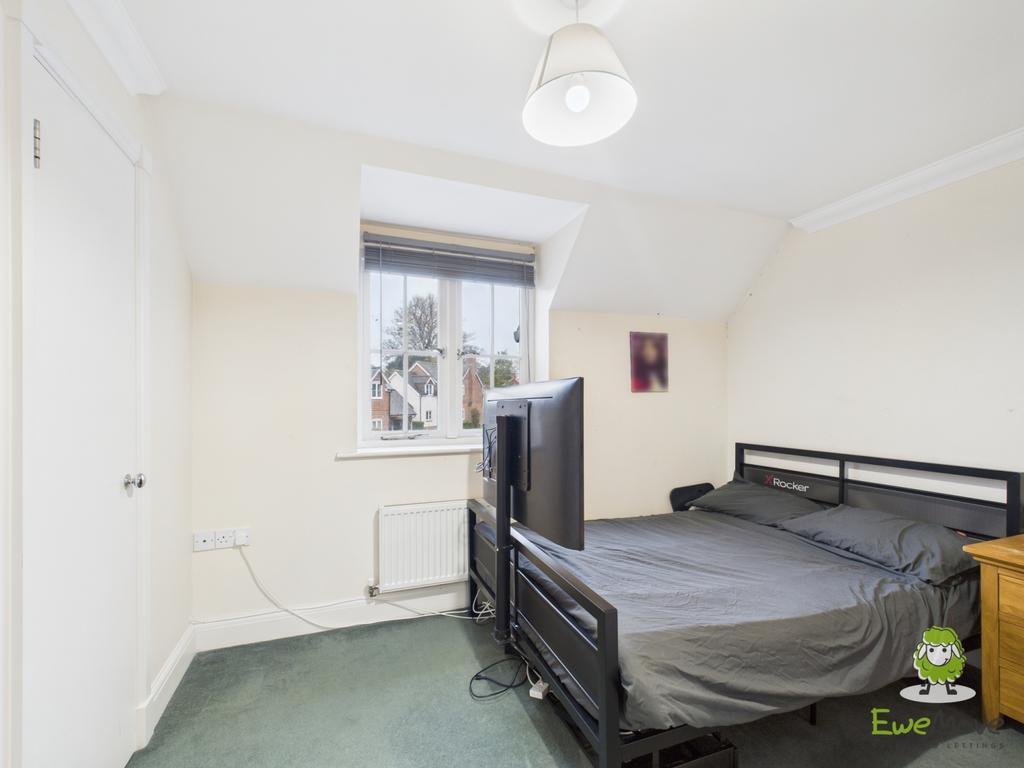 Ewe Move Estate Agents Basingstoke - Garrett Court