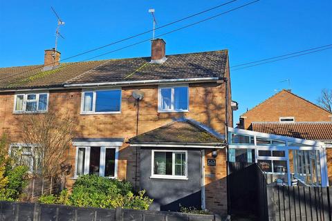 3 bedroom end of terrace house for sale, Symonds Green Road, Stevenage