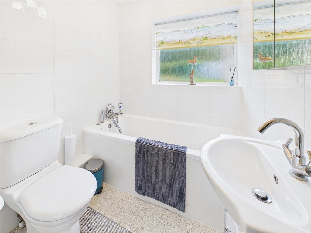 CAM04116 G0-PR0273-STILL043.jpg