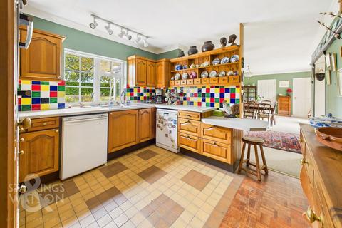 5 bedroom detached house for sale, Lingwood Road, Blofield, Norwich